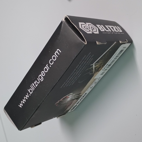 Blitzu- Rechargeable Bike Lights Gator 320 NWT NIB Headlight & Taillight - Picture 3 of 8